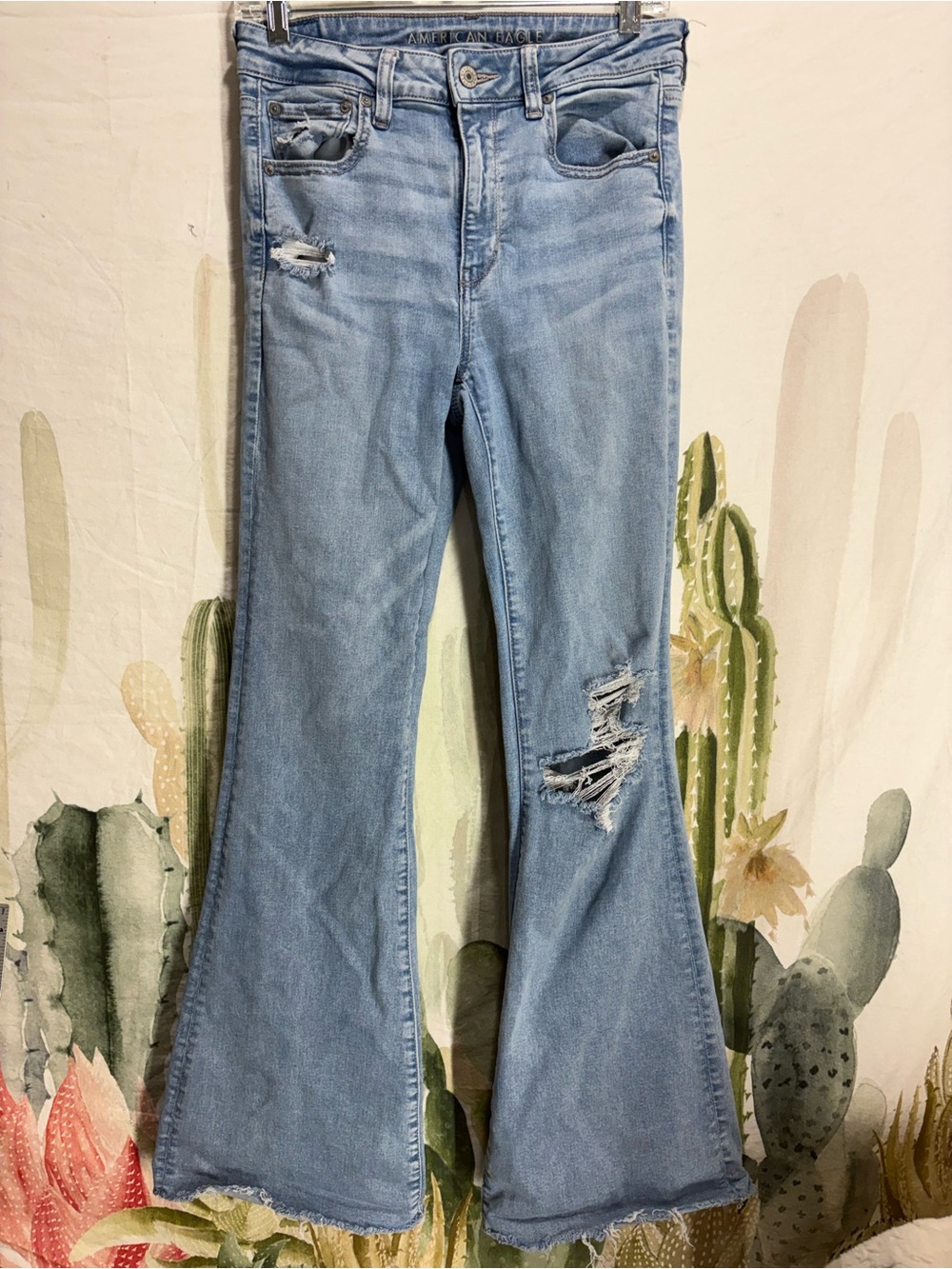 American Eagle Outfitters Flared Distressed Jeans 🌵8 Long - Picture 4 of 11